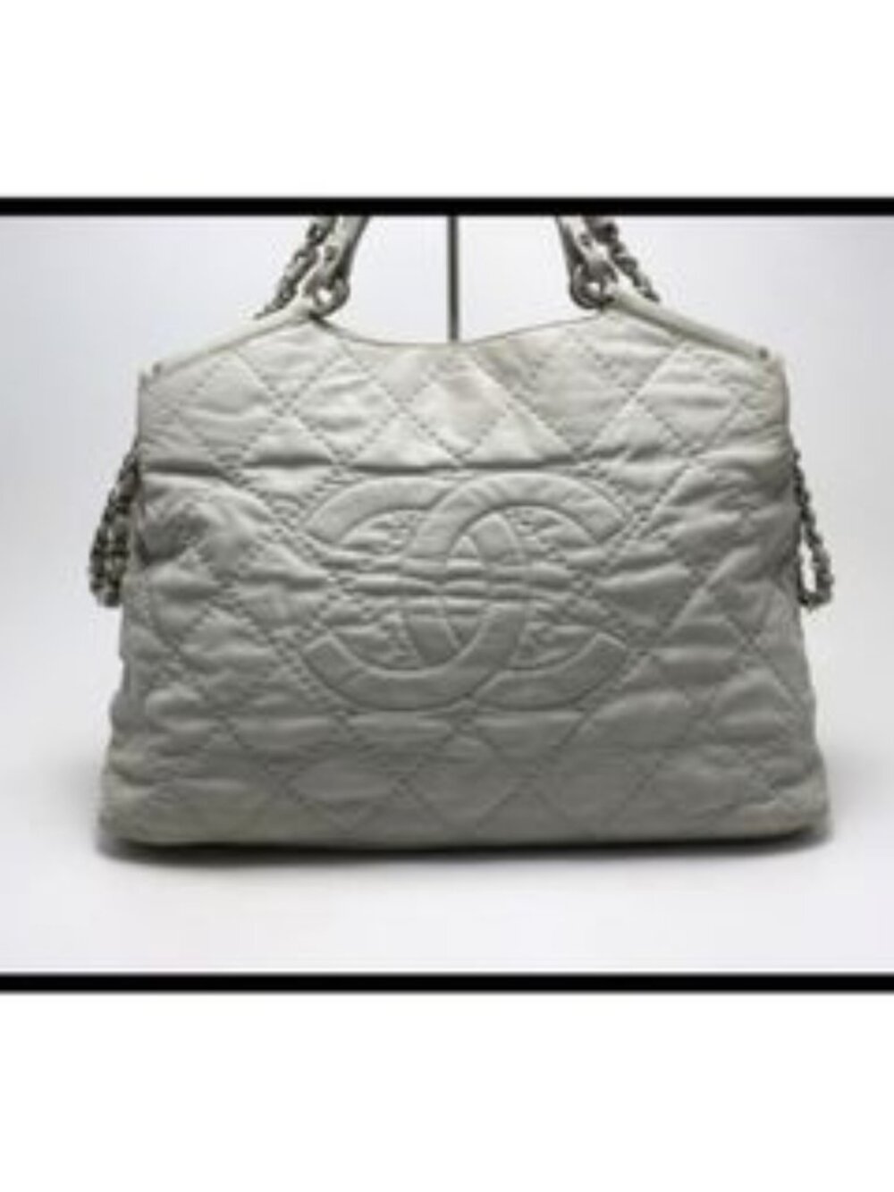 CHANEL No 16 Jumbo CC Logo Metal Fittings Handbag